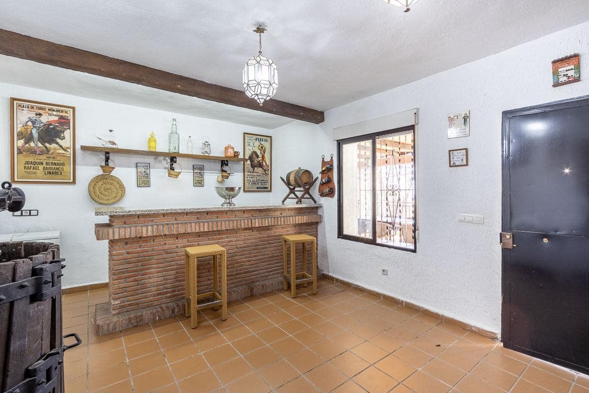 10 bedroom Villa for sale in Monachil with pool garage € 995,000 (Ref