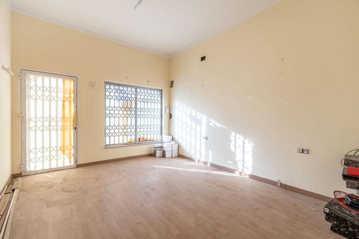 Gewerbe zu verkaufen in Loja - 125.000 € (Ref: 8068972)