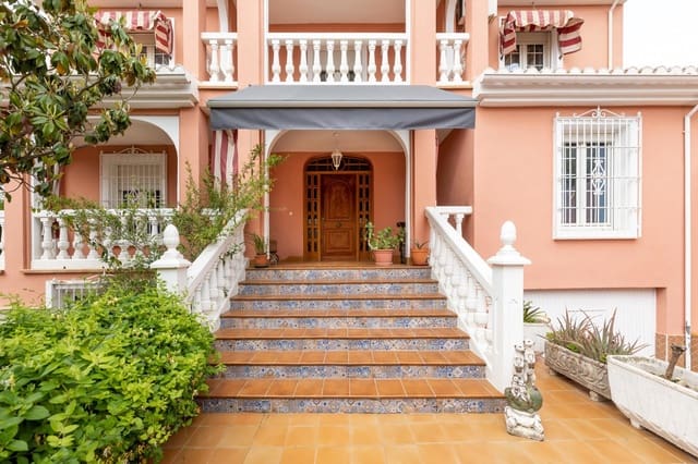 5 soveværelse Villa til salg i Santa Fe med garage - € 325.000 (Ref: 8337800)