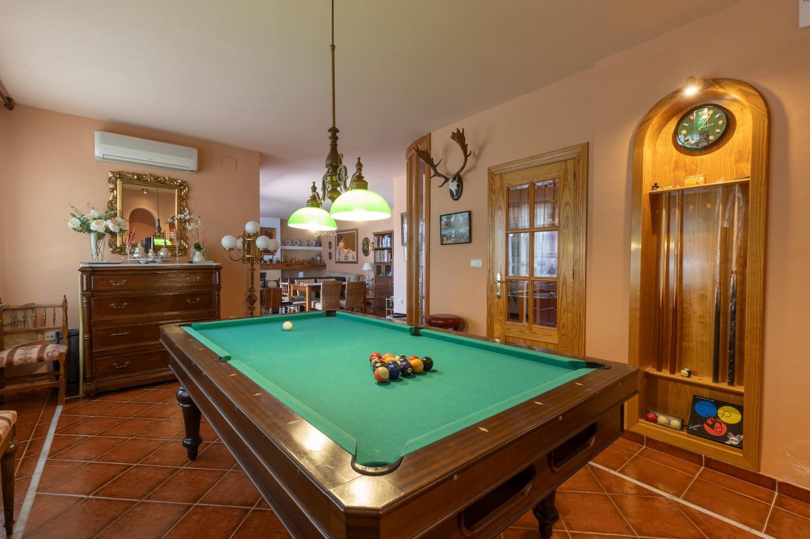 4 Zimmer Villa zu verkaufen in La Zubia mit Pool - 650.000 € (Ref: 8440367)