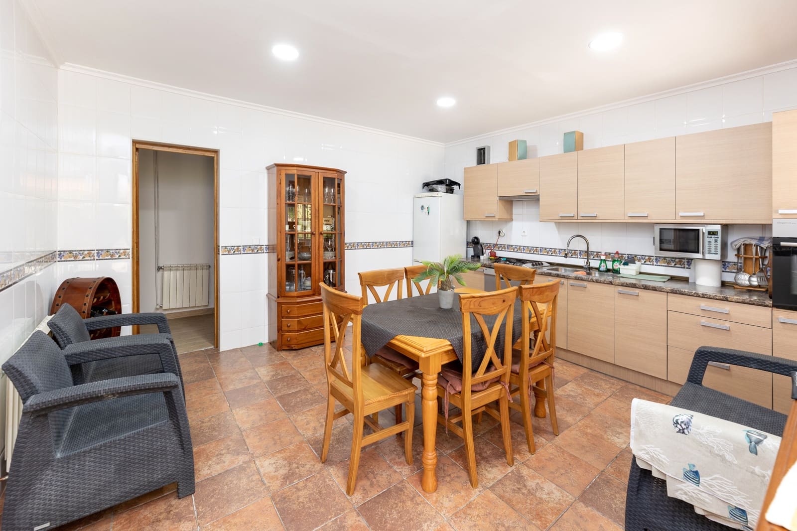 7 makuuhuone Huvila myytävänä paikassa Huetor Santillan mukana uima-altaan - 365 000 € (Ref: 8603785)