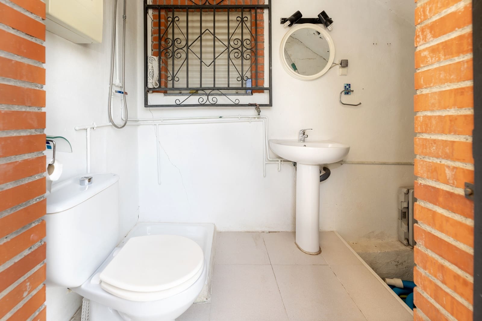 7 makuuhuone Huvila myytävänä paikassa Huetor Santillan mukana uima-altaan - 365 000 € (Ref: 8603785)