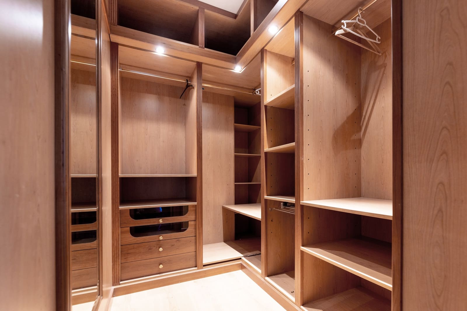 7 makuuhuone Huvila myytävänä paikassa Huetor Santillan mukana uima-altaan - 365 000 € (Ref: 8603785)