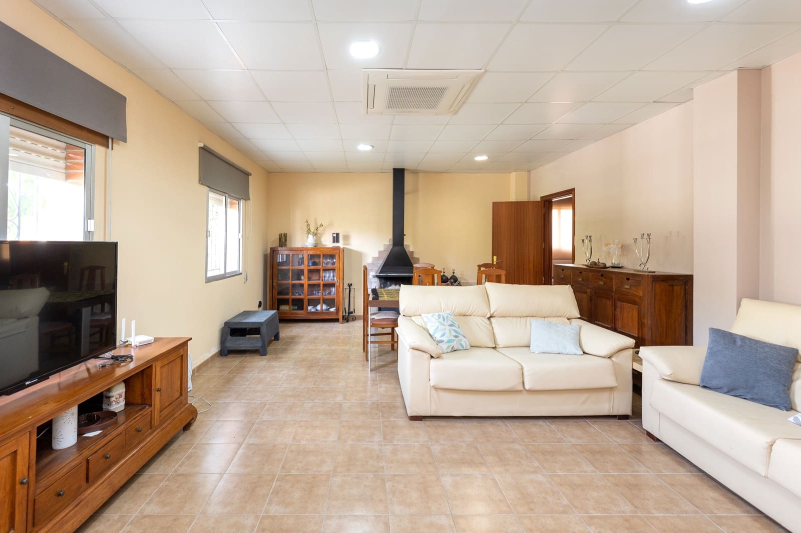 7 makuuhuone Huvila myytävänä paikassa Huetor Santillan mukana uima-altaan - 365 000 € (Ref: 8603785)