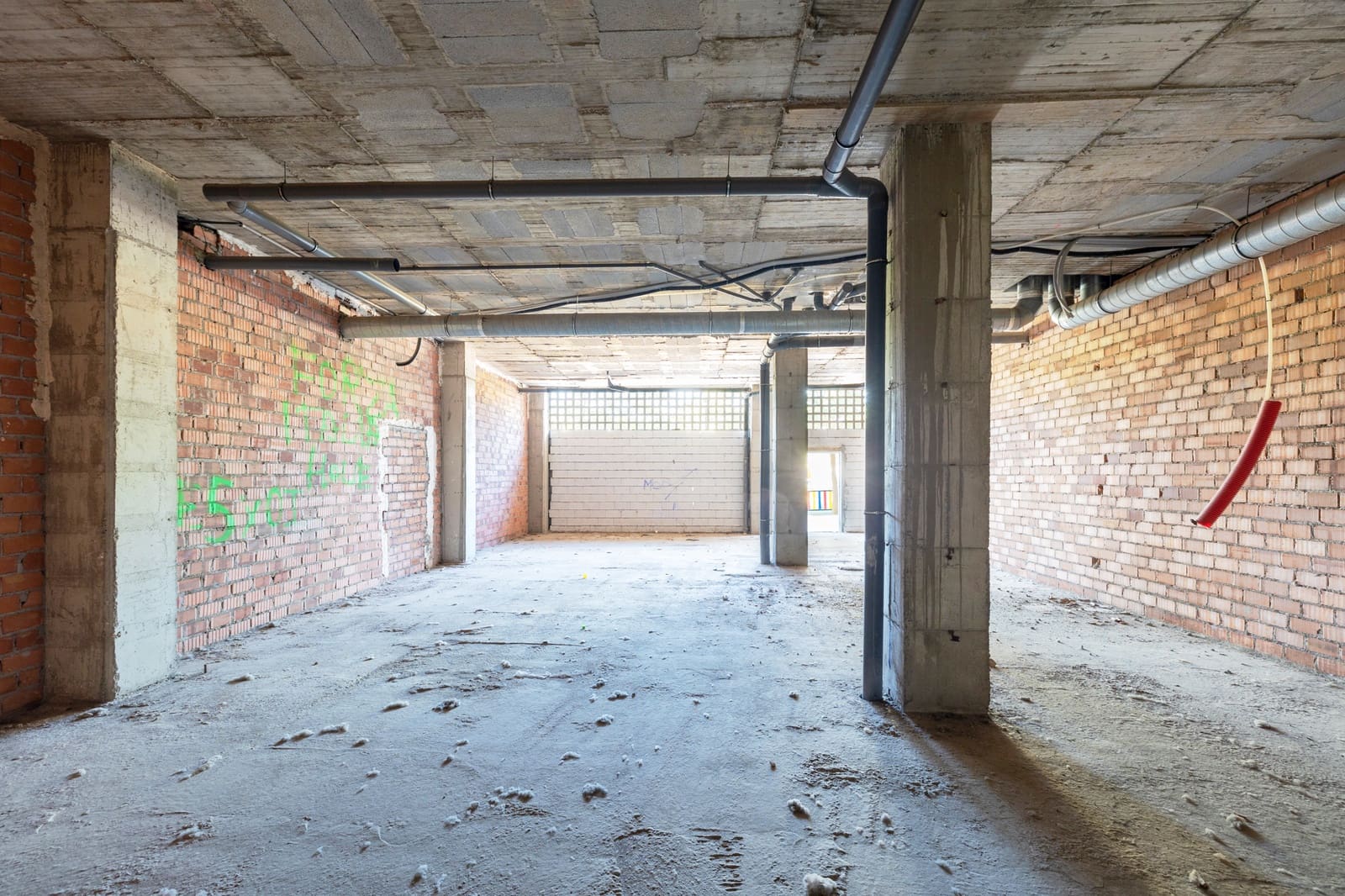 Commercial for sale in Granada city - € 299,000 (Ref: 8623528)