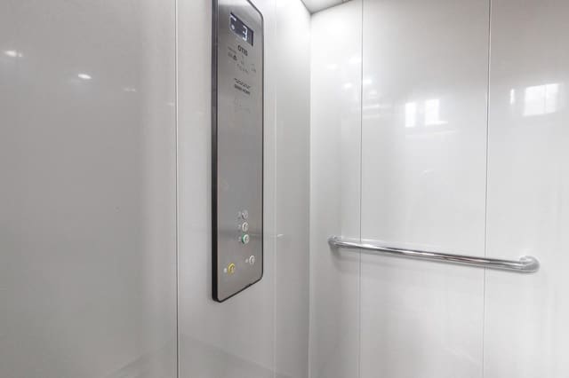 4 soverom Penthouse til salgs i Centro, Granada by - € 265 000 (Ref: 8690994)