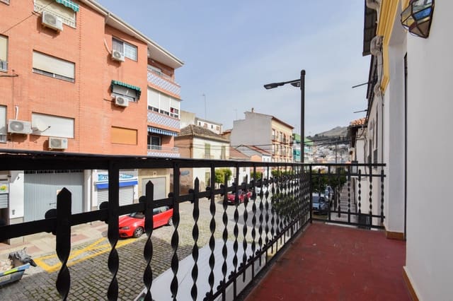 Pareado de 3 habitaciones en Pinos Puente en venta - 70.000 € (Ref: 8847391)