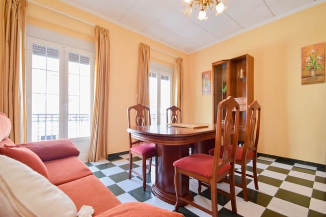 Pareado de 3 habitaciones en Pinos Puente en venta - 70.000 € (Ref: 8847391)