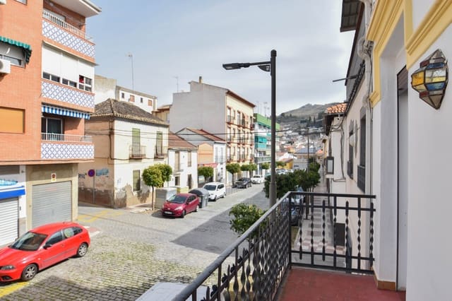 Pareado de 3 habitaciones en Pinos Puente en venta - 70.000 € (Ref: 8847391)
