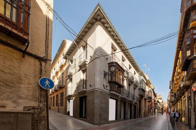 Townhouse for sale in Centro, Granada city - € 1,200,000 (Ref: 8849714)