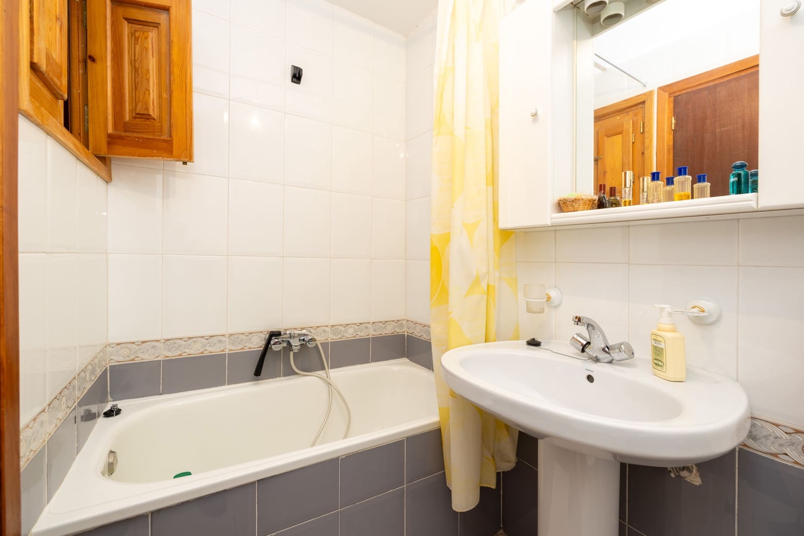 3 sypialnia Dom blizniak na sprzedaż w Lanjaron - 119 900 € (Ref: 8862589)