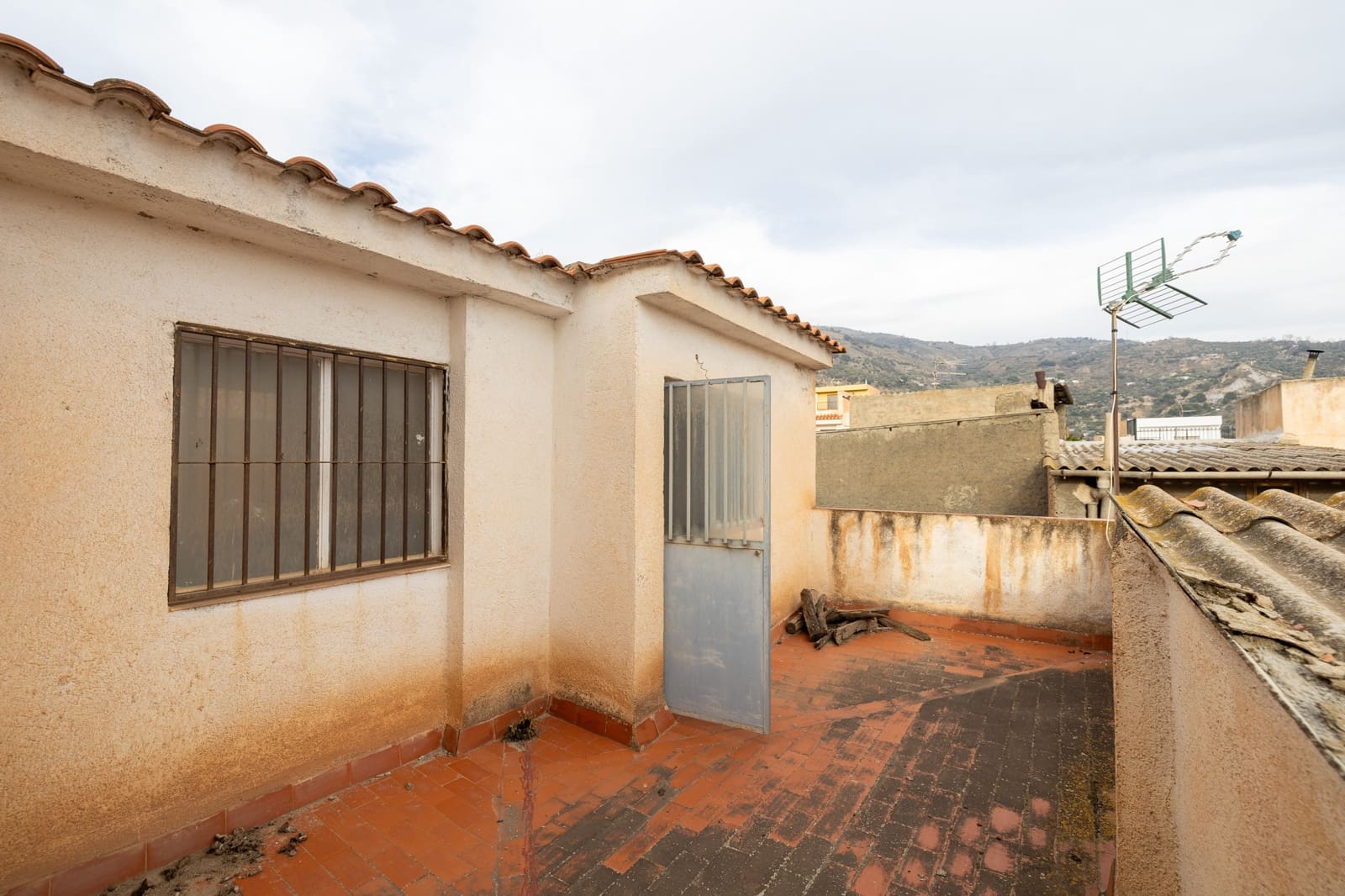 3 sypialnia Dom blizniak na sprzedaż w Lanjaron - 119 900 € (Ref: 8862589)