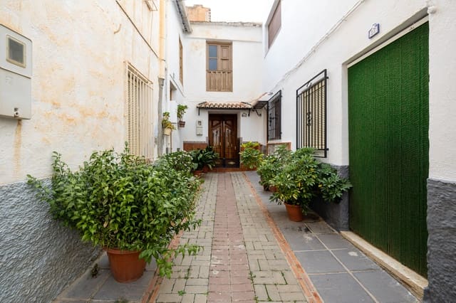 3 slaapkamer Halfvrijstaande villa te koop in Lanjarón - € 119.900 (Ref: 8862589)