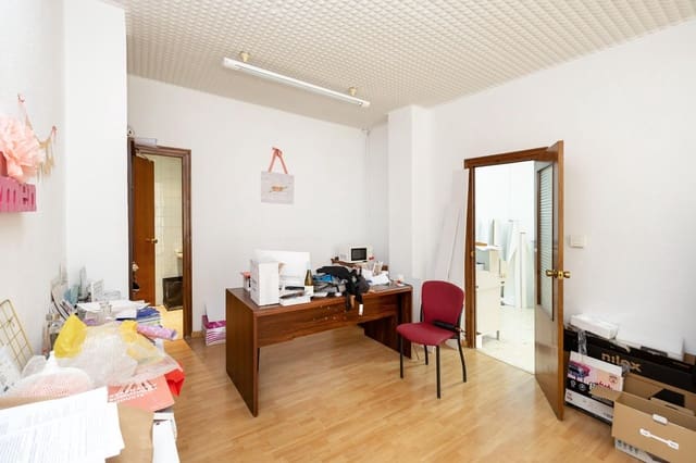 Komercyjne na sprzedaż w Camino de Ronda - Rosaleda, Miasto Grenada - 190 000 € (Ref: 8895067)