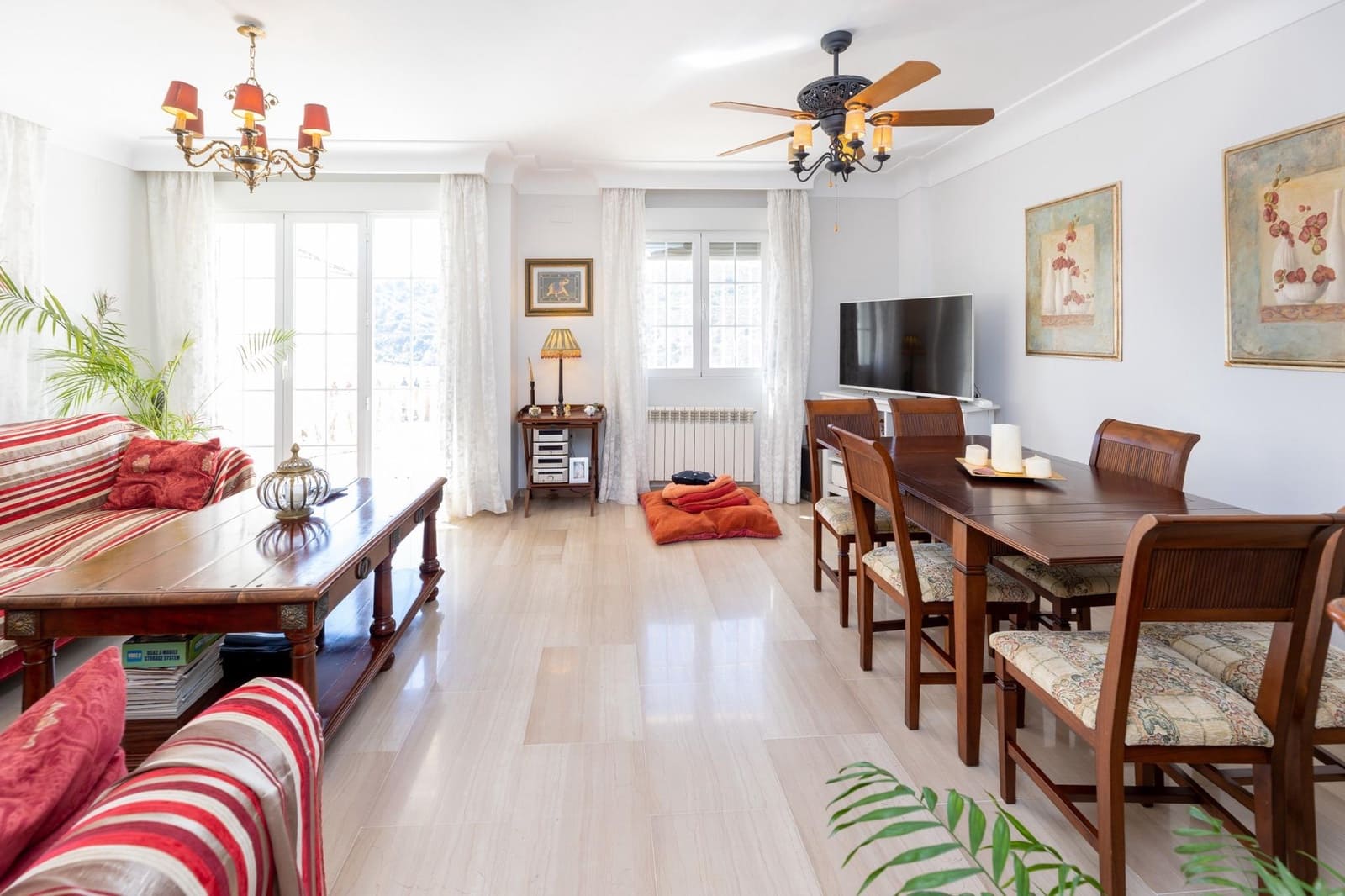 3 camera da letto Villa in vendita in Granada citta con piscina garage - 555.000 € (Rif: 8902136)