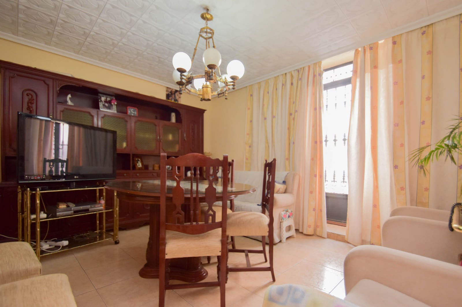 6 soveværelse Byhus til salg i Linares - € 148.000 (Ref: 8994041)