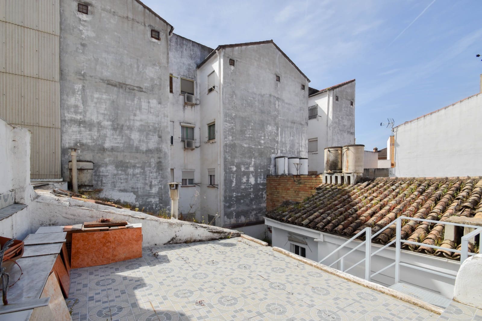 6 soveværelse Byhus til salg i Linares - € 148.000 (Ref: 8994041)