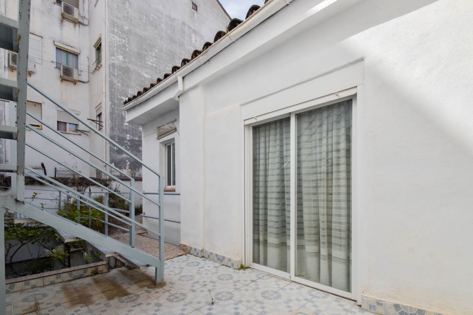 6 soveværelse Byhus til salg i Linares - € 148.000 (Ref: 8994041)