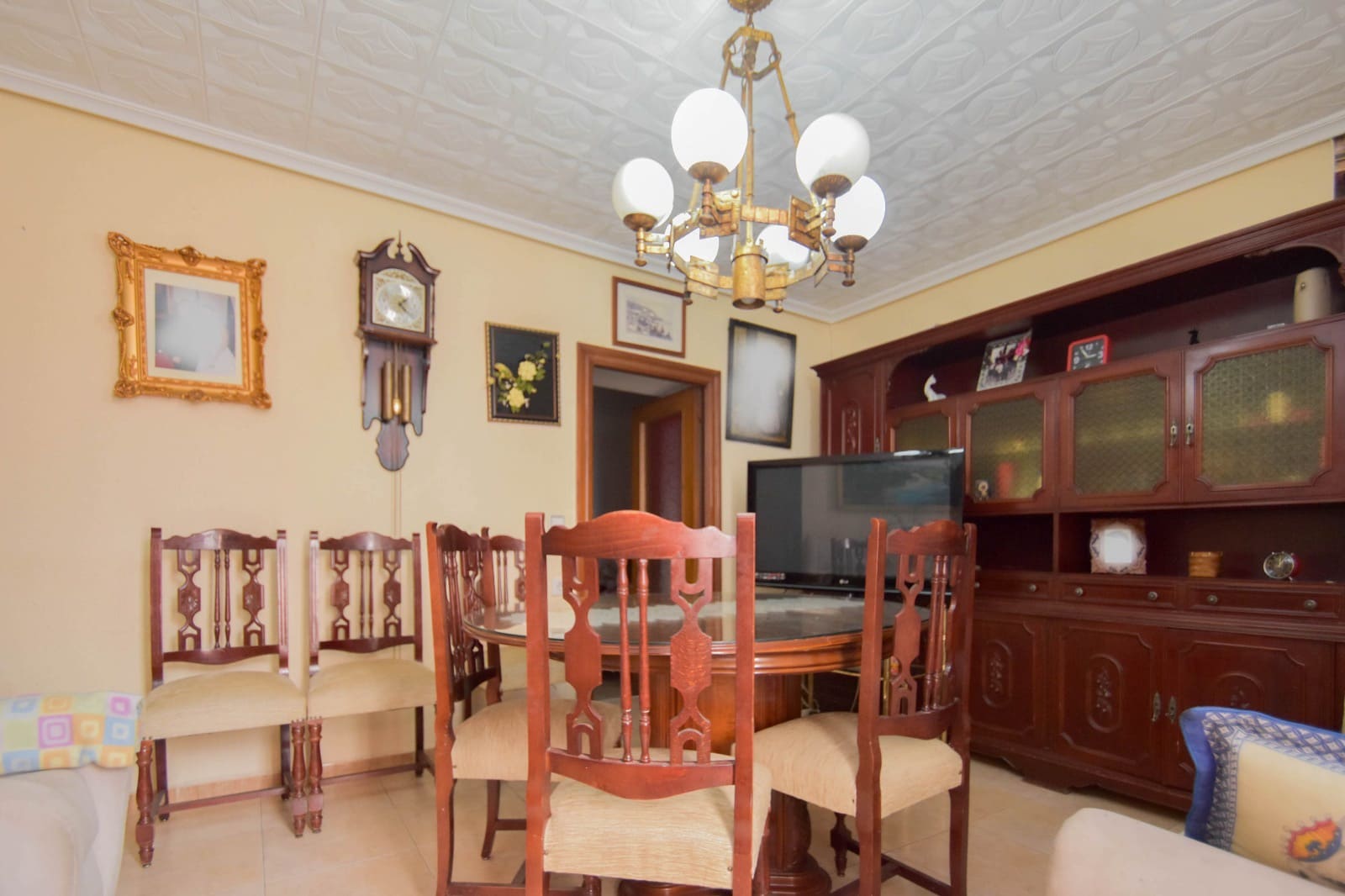 6 soveværelse Byhus til salg i Linares - € 148.000 (Ref: 8994041)