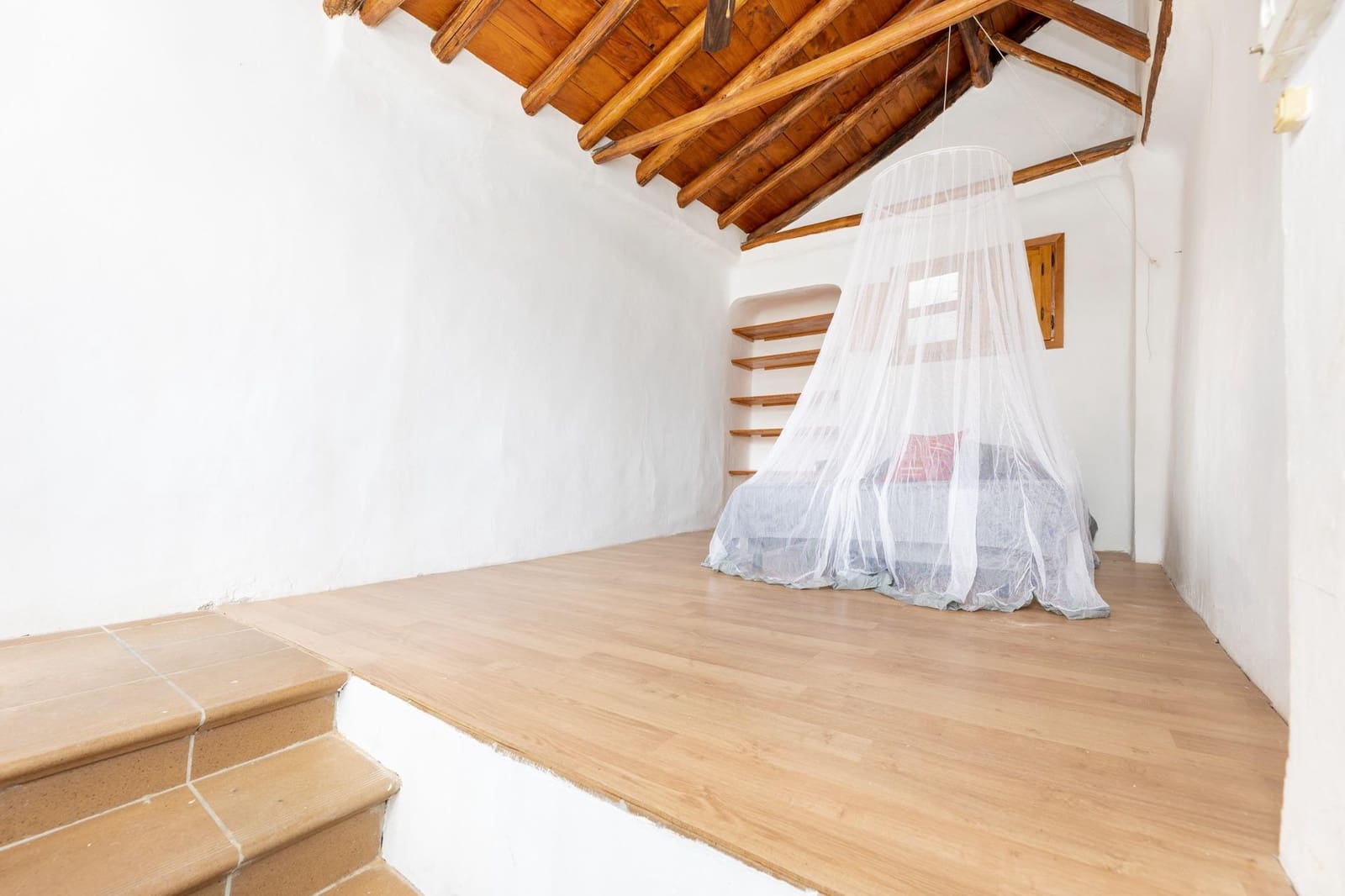 2 soveværelse Rækkehus til salg i Granada by - € 225.000 (Ref: 9001322)