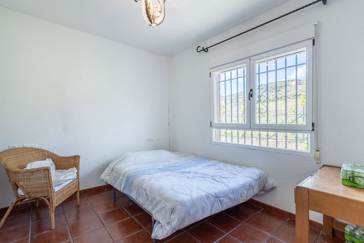 Grunde uden byggetilladelser til salg i Beas de Guadix - € 2.000.000 (Ref: 9005383)