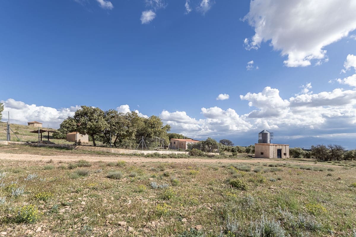 Grunde uden byggetilladelser til salg i Beas de Guadix - € 2.000.000 (Ref: 9005383)