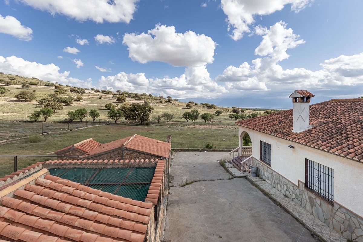 Grunde uden byggetilladelser til salg i Beas de Guadix - € 2.000.000 (Ref: 9005383)