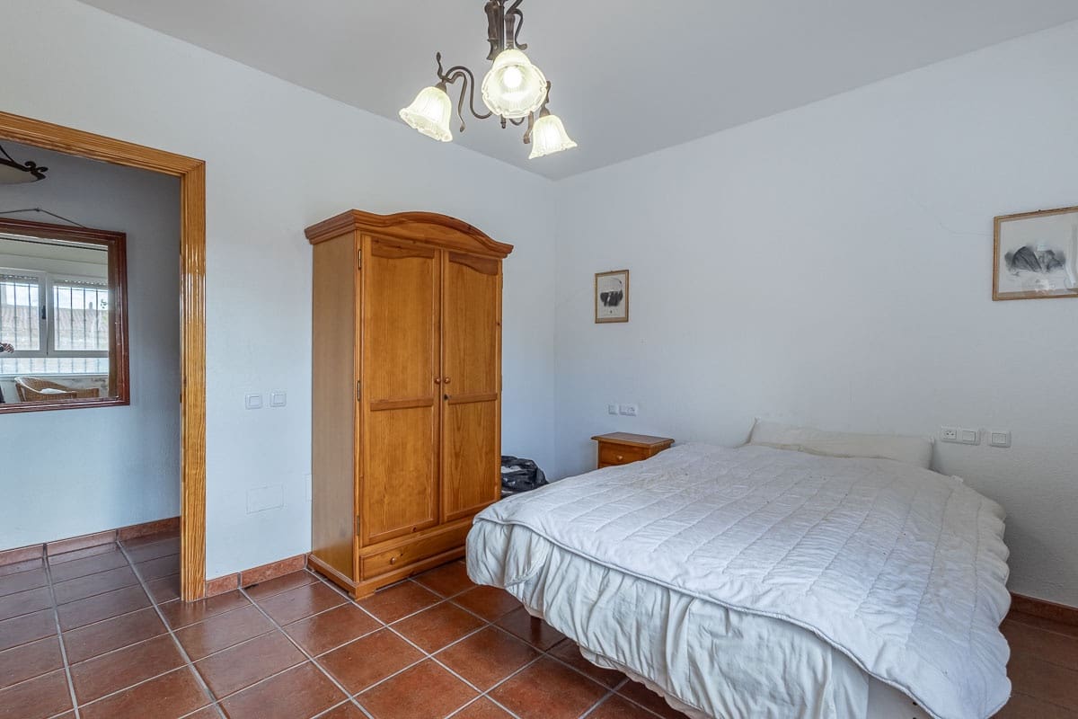 Grunde uden byggetilladelser til salg i Beas de Guadix - € 2.000.000 (Ref: 9005383)