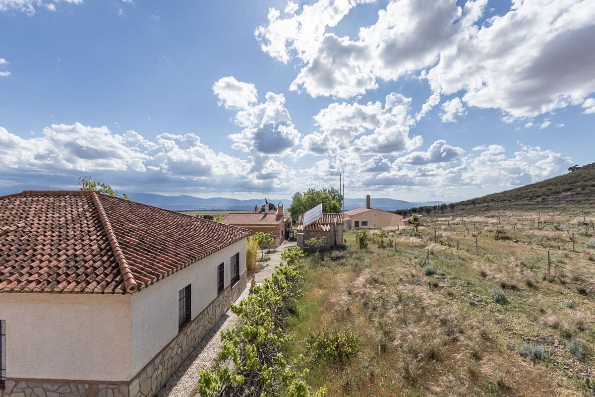 Grunde uden byggetilladelser til salg i Beas de Guadix - € 2.000.000 (Ref: 9005383)