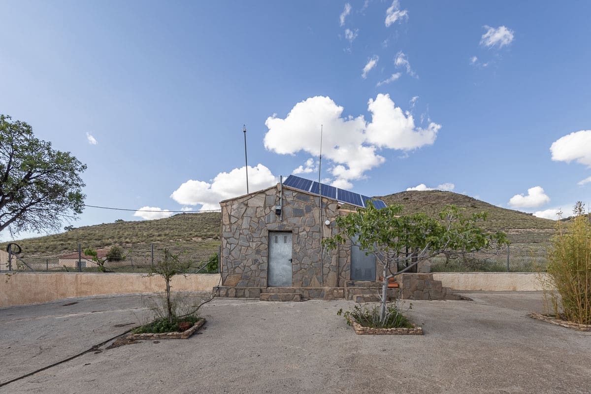 Grunde uden byggetilladelser til salg i Beas de Guadix - € 2.000.000 (Ref: 9005383)