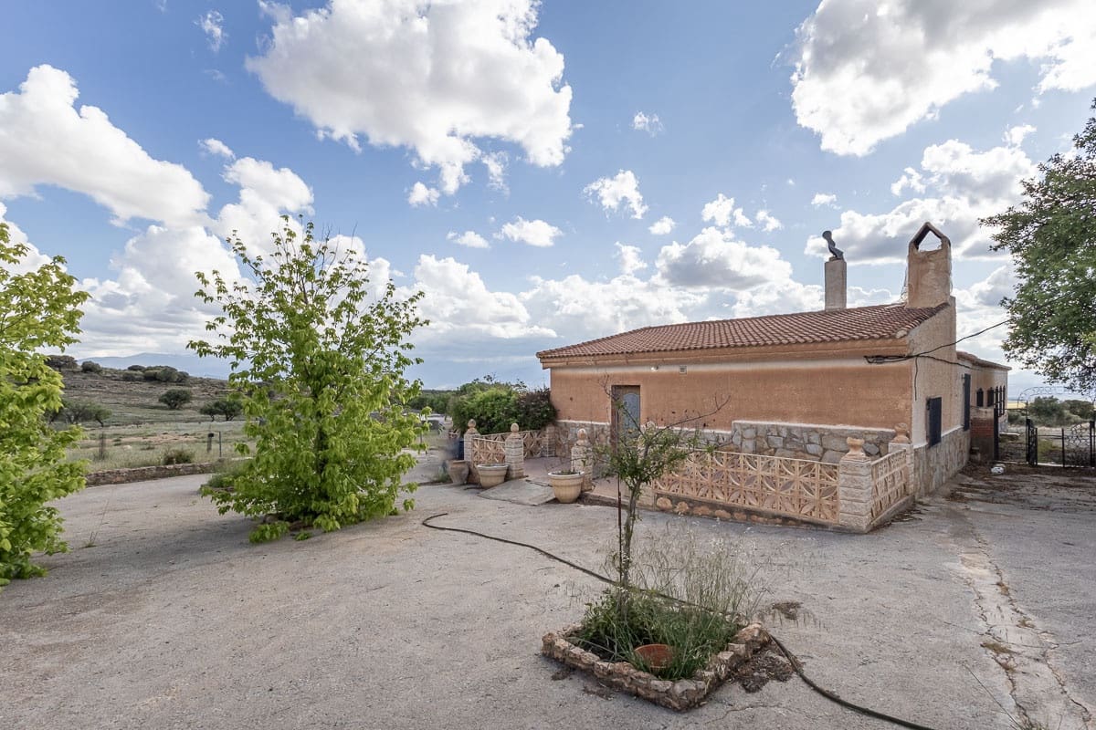 Grunde uden byggetilladelser til salg i Beas de Guadix - € 2.000.000 (Ref: 9005383)