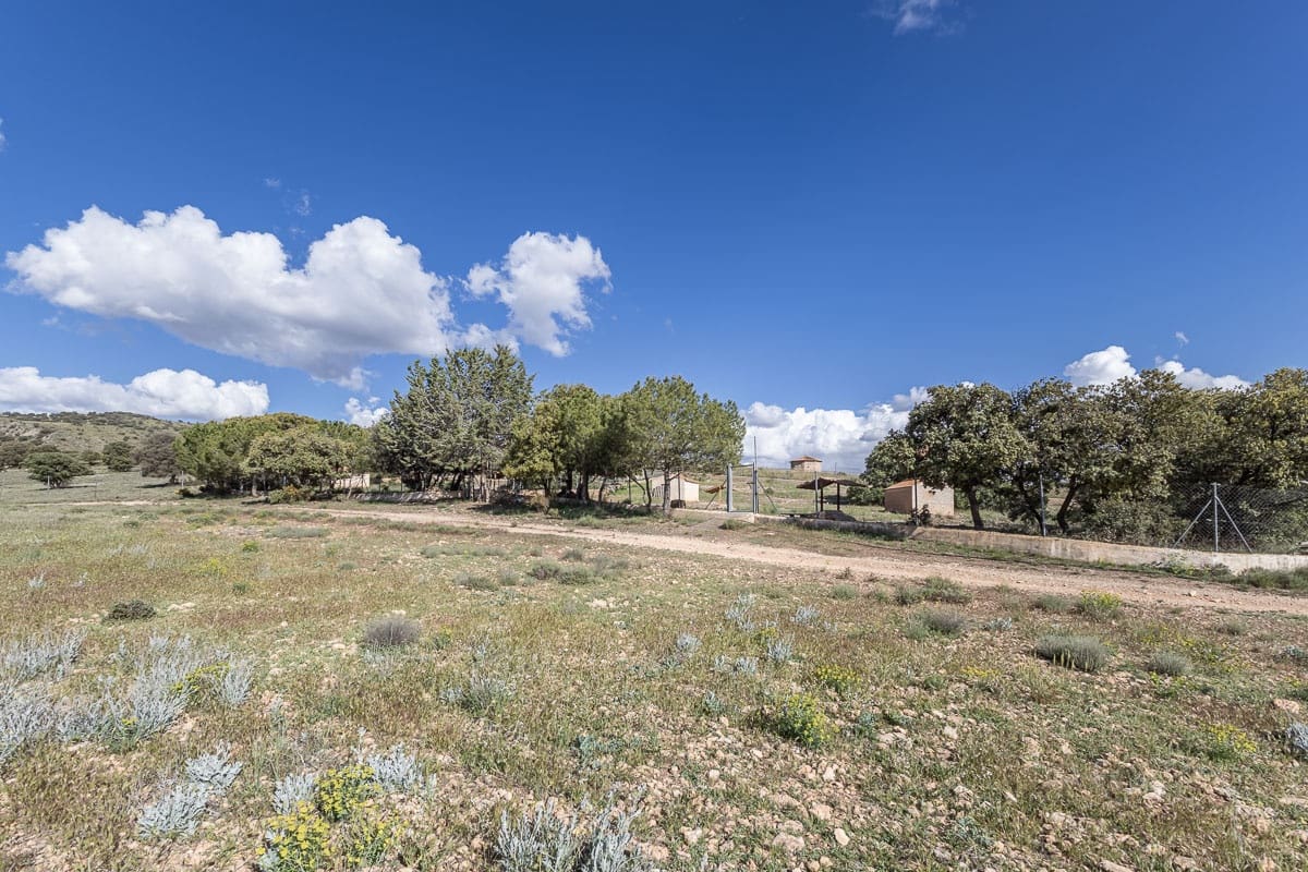 Grunde uden byggetilladelser til salg i Beas de Guadix - € 2.000.000 (Ref: 9005383)