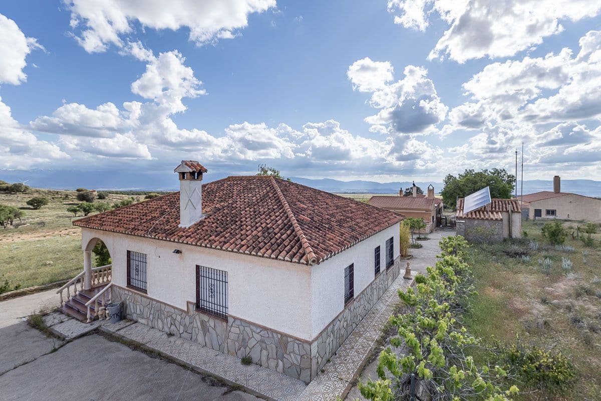 Undeveloped Land for sale in Guadix - € 1,650,000 (Ref: 9005383)