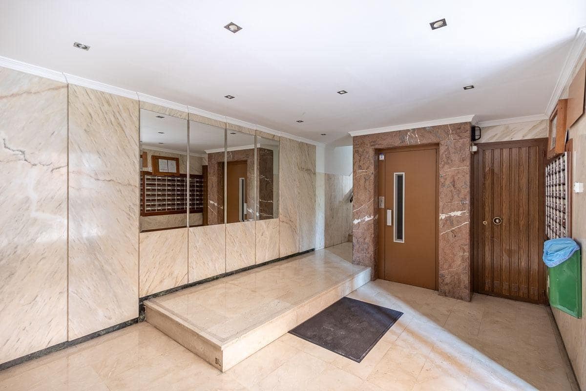 4 camera da letto Appartamento da affittare in Granada citta - 1.000 € (Rif: 9014583)