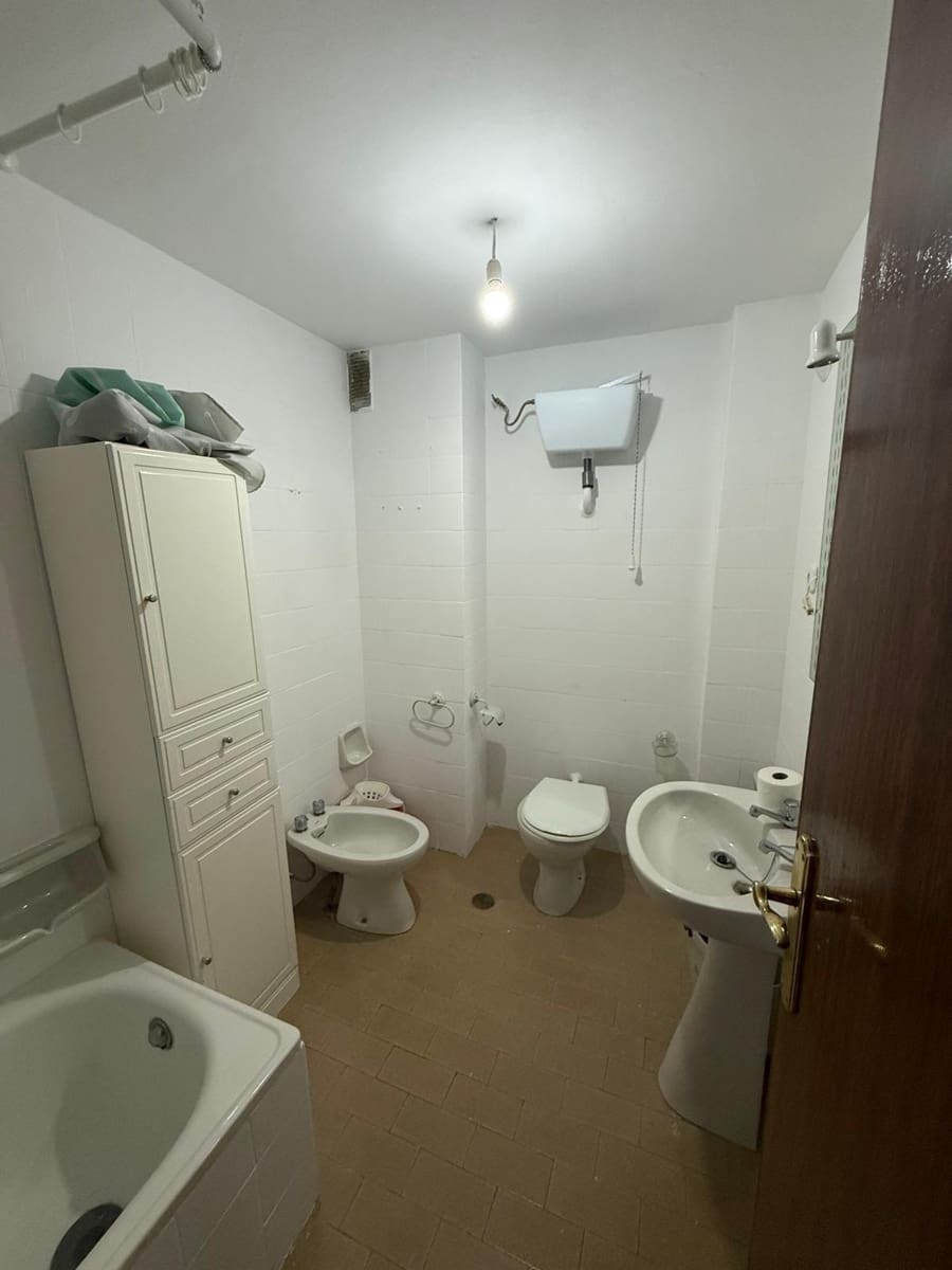 4 camera da letto Appartamento da affittare in Granada citta - 1.000 € (Rif: 9014583)