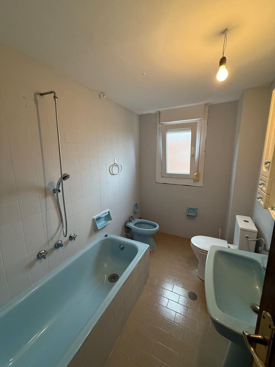 4 camera da letto Appartamento da affittare in Granada citta - 1.000 € (Rif: 9014583)