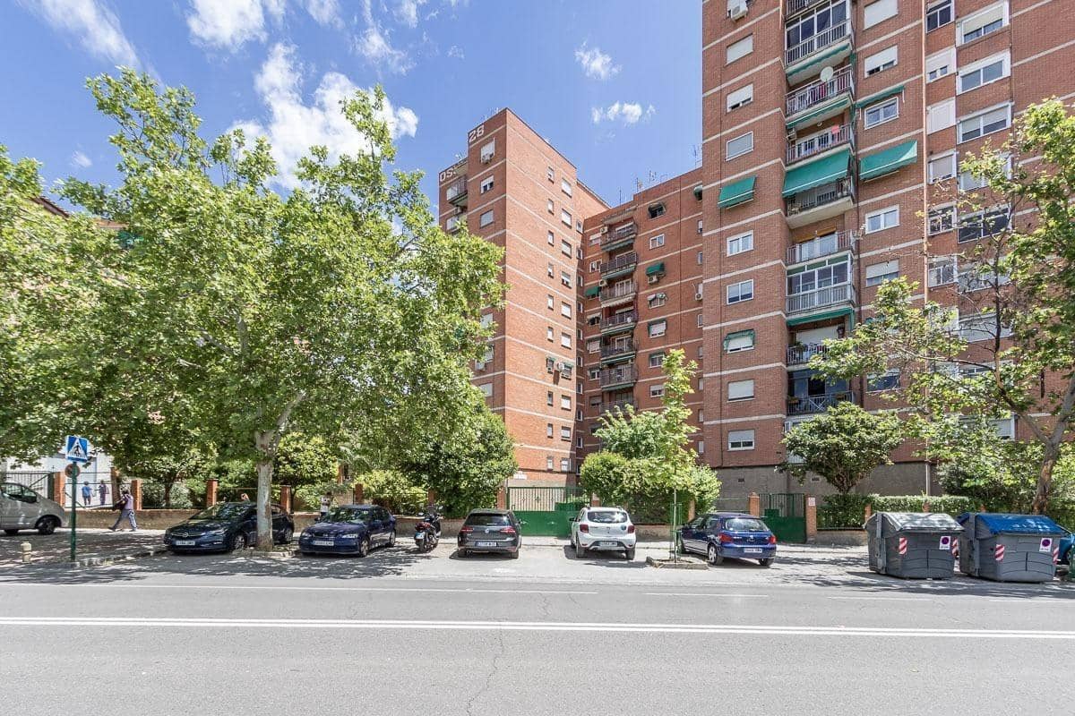 4 camera da letto Appartamento da affittare in Granada citta - 1.000 € (Rif: 9014583)