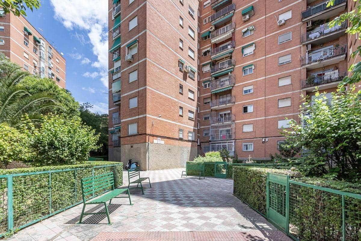 4 camera da letto Appartamento da affittare in Granada citta - 1.000 € (Rif: 9014583)