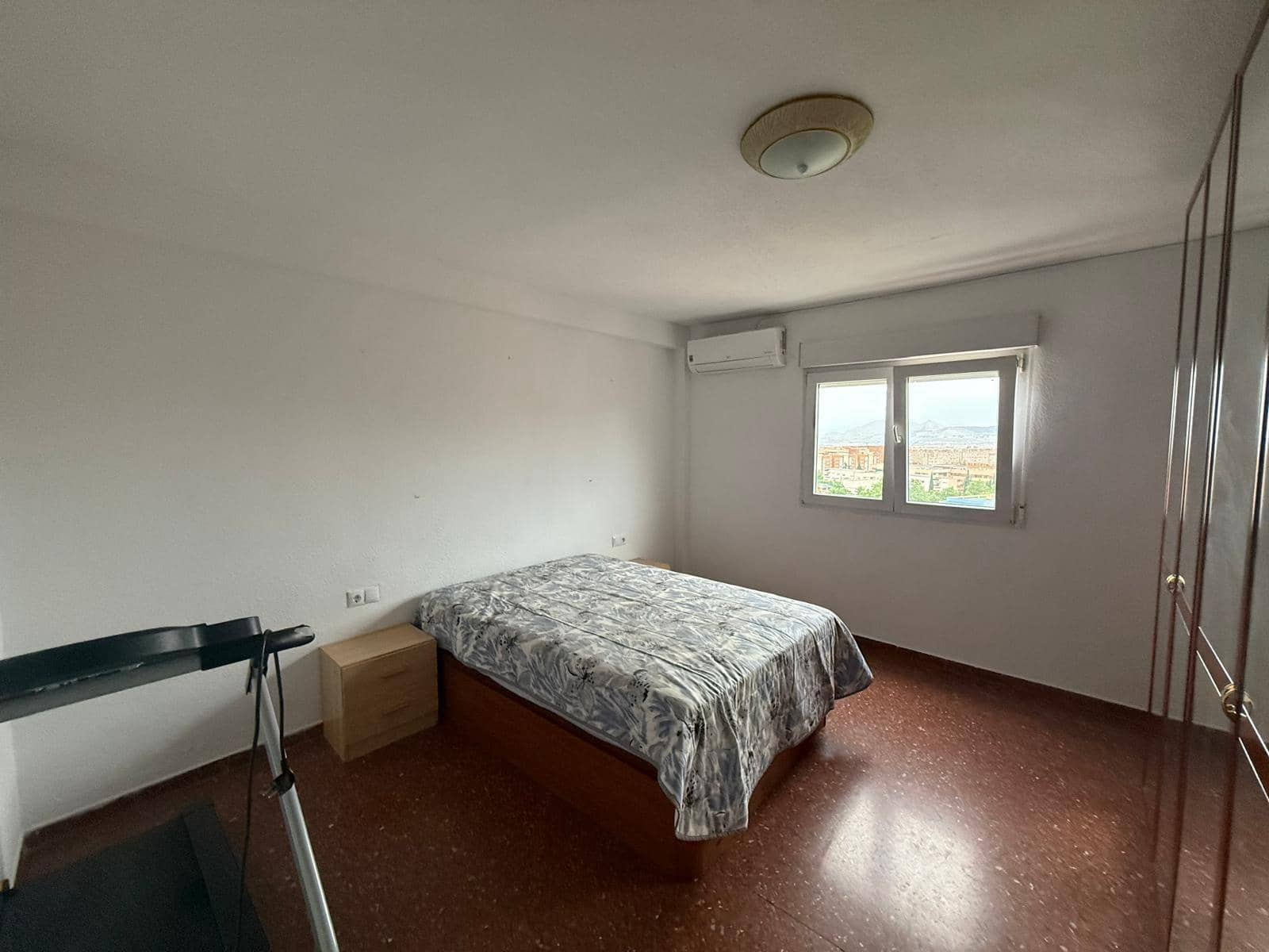 4 camera da letto Appartamento da affittare in Granada citta - 1.000 € (Rif: 9014583)