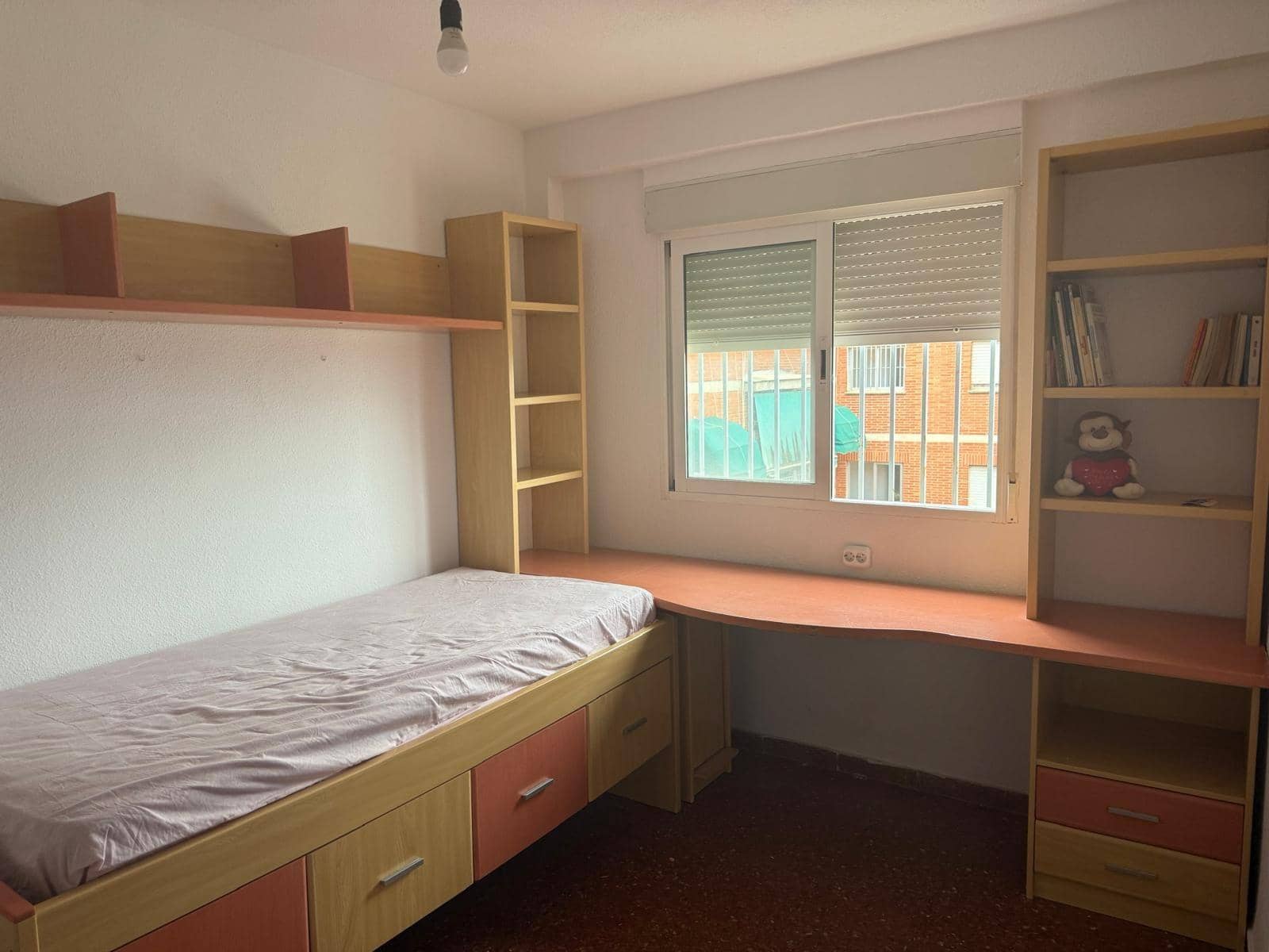4 camera da letto Appartamento da affittare in Granada citta - 1.000 € (Rif: 9014583)