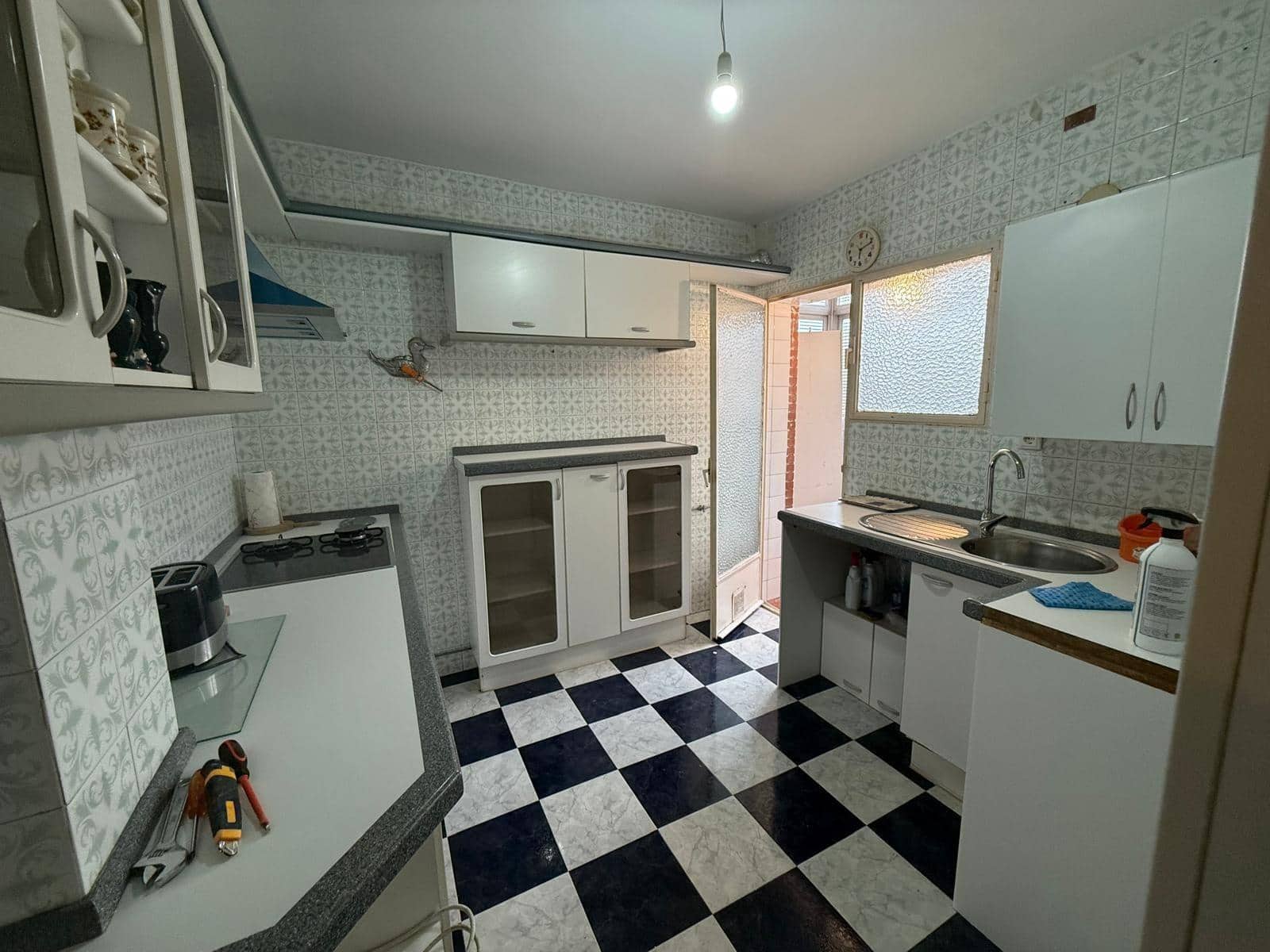 4 camera da letto Appartamento da affittare in Granada citta - 1.000 € (Rif: 9014583)