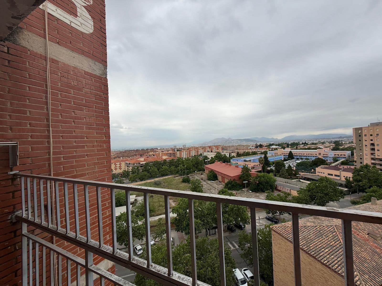 4 camera da letto Appartamento da affittare in Granada citta - 1.000 € (Rif: 9014583)