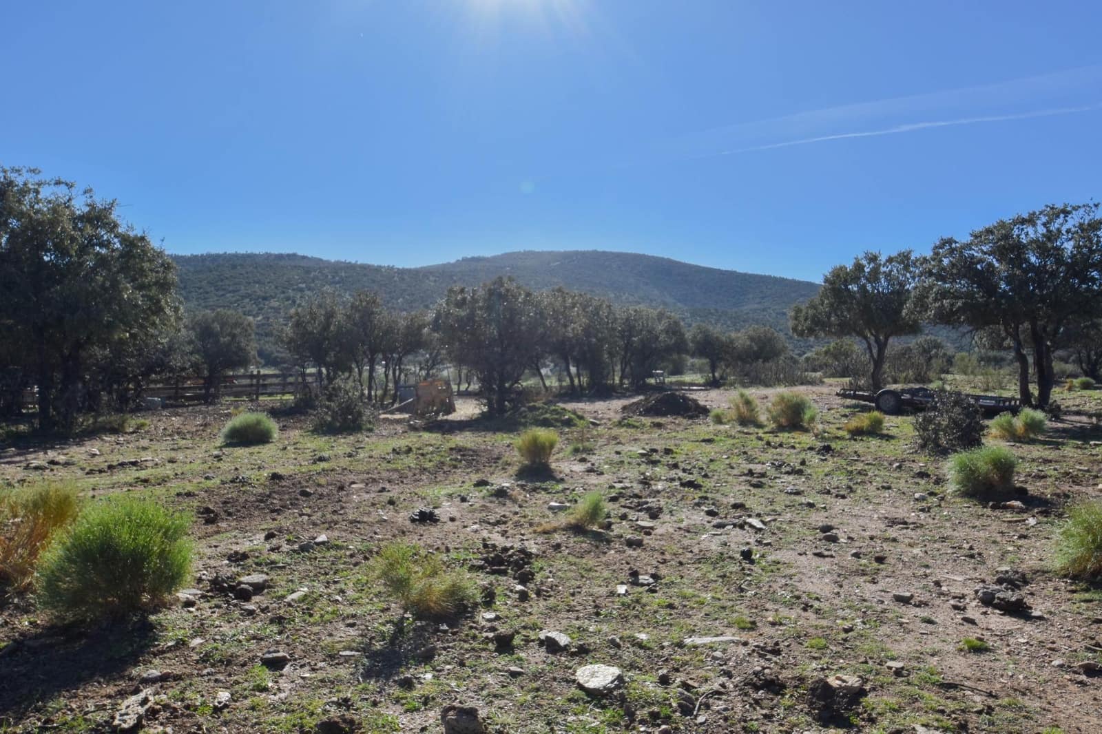 Grunde uden byggetilladelser til salg i Lugros - € 110.000 (Ref: 9020776)