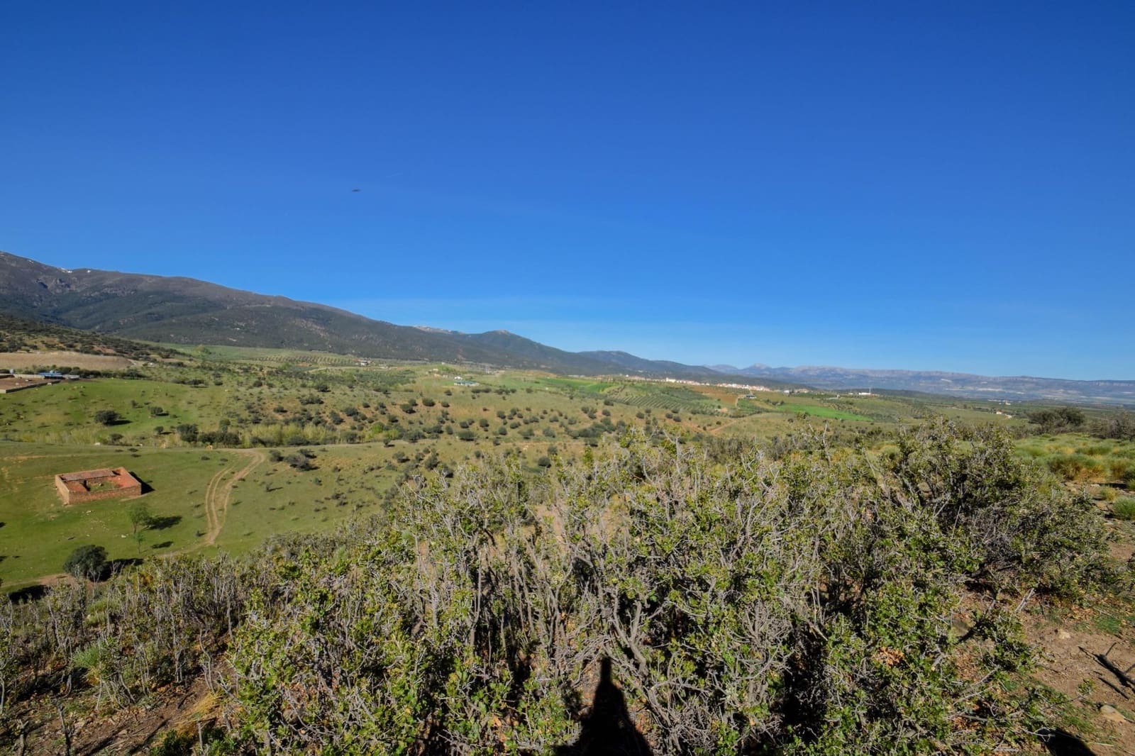 Grunde uden byggetilladelser til salg i Lugros - € 110.000 (Ref: 9020776)