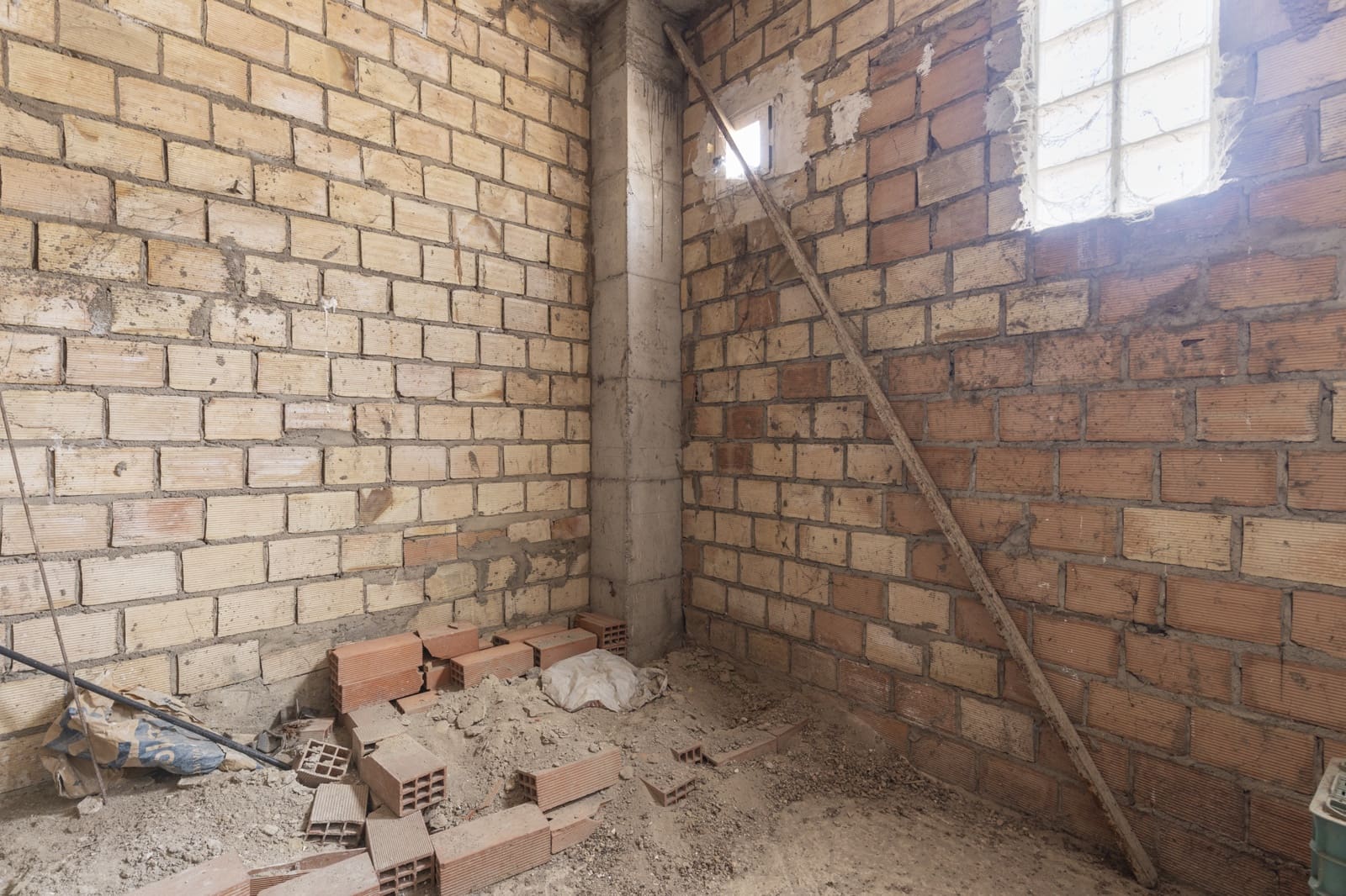 Erhverv til salg i Albunol - € 150.000 (Ref: 9024197)