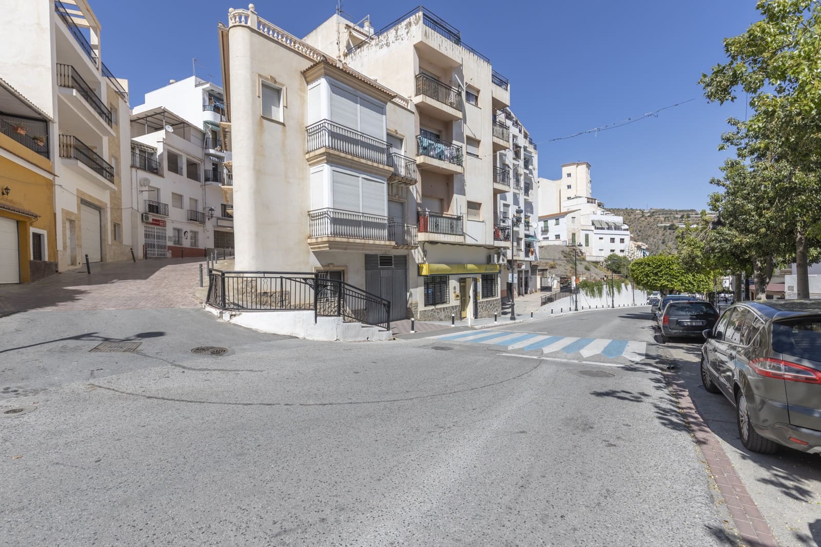 Erhverv til salg i Albunol - € 150.000 (Ref: 9024197)