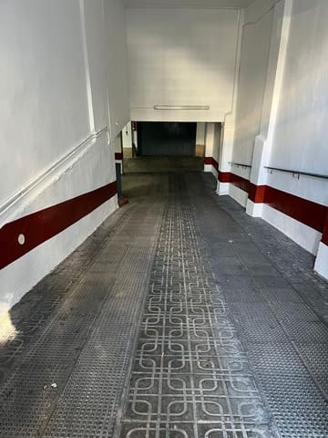 Garage til salg i Granada by - € 25.000 (Ref: 9026580)