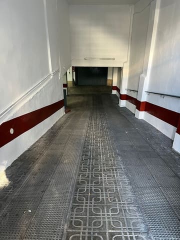 Garage til salg i Granada by - € 20.000 (Ref: 9026580)