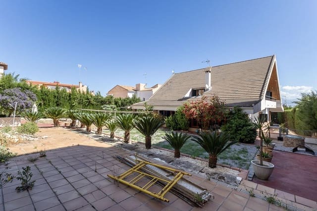5 soveværelse Villa til salg i Las Gabias med garage - € 490.000 (Ref: 9035979)