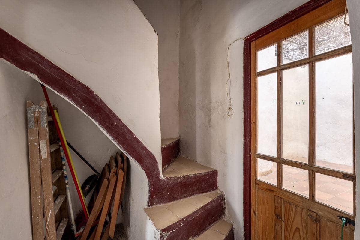 3 soveværelse Byhus til salg i Cogollos Vega - € 99.000 (Ref: 9057799)